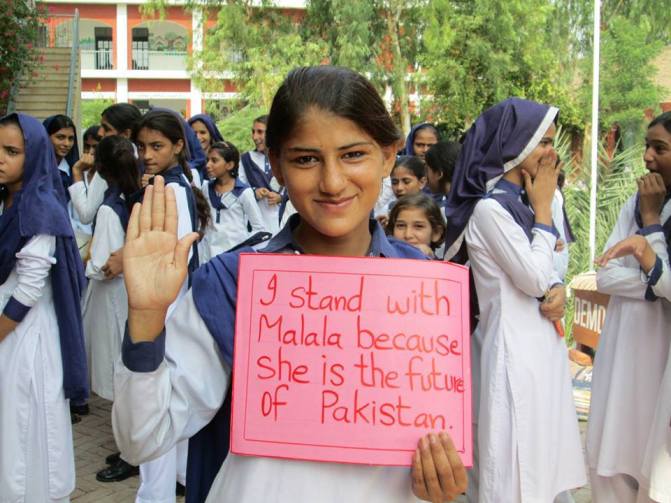 1392037_718898924790629_893662406_n