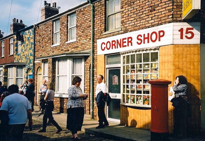 800px-Corrie_Corner_Shop