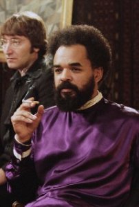 Peter de Jersey as Androgar