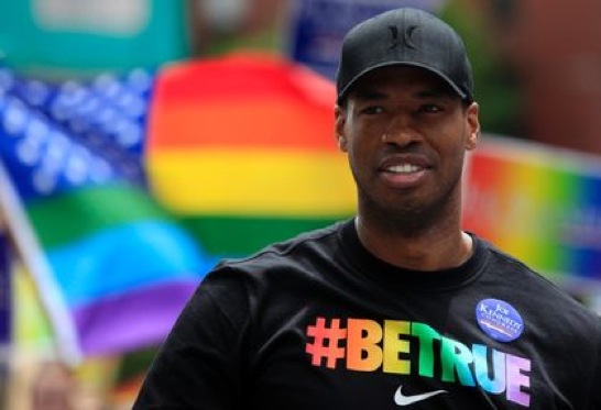 What if Jason Collins, the first openly gay man to play in the NBA was Muslim?