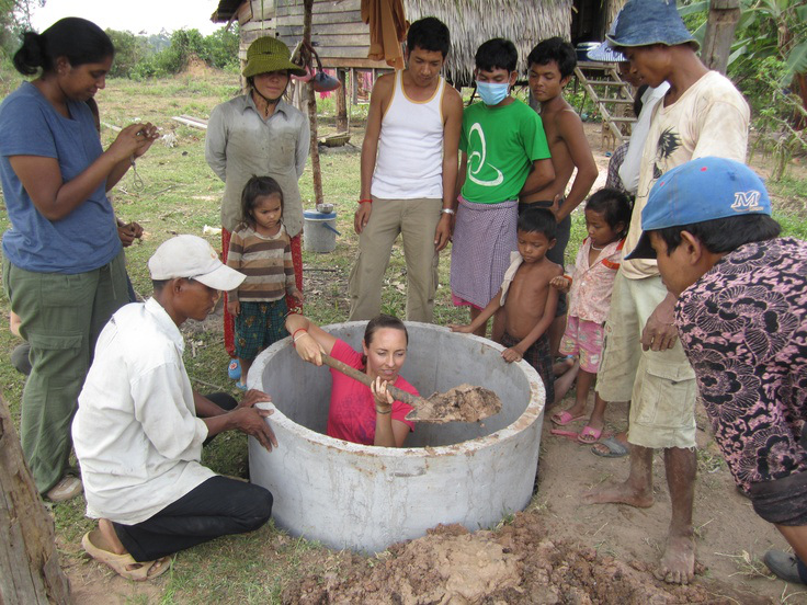 The Aid Industry: “Can we really get by on doing good with good intentions only?”