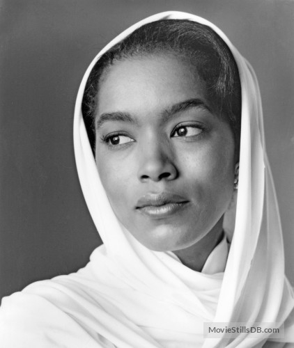 Angela Bassett, the genius that defies age