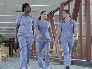 nurses_walking