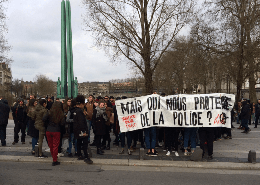 Protests in Nantes by @ClementGregory on Twitter